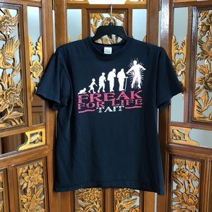 Anvil Black Graphic T-Shirt Men Sz L 100% Cotton Short Sleeve Round Neck